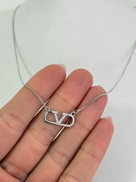 COLAR INSPIRAÇÃO VALENTINO - FOLHEADO