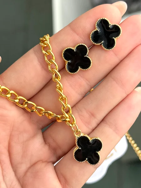 CONJUNTO TREVO CORRENTE VÍRGINIA - FOLHEADO