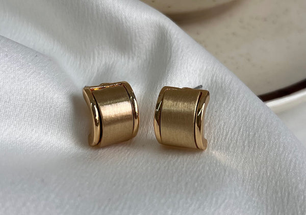 BRINCO MEIA ARGOLA - BIJU FINA