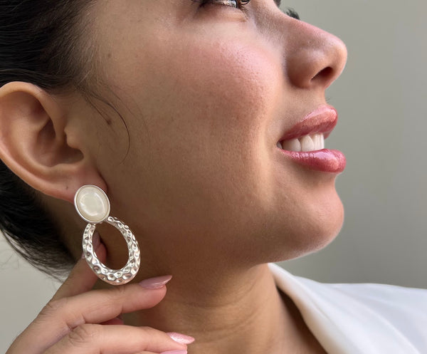 BRINCO DUPLO MADREPÉROLA - BIJU FINA